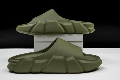 Chanclas Nube: Estilo y Alivio Diario para Pies Cansados